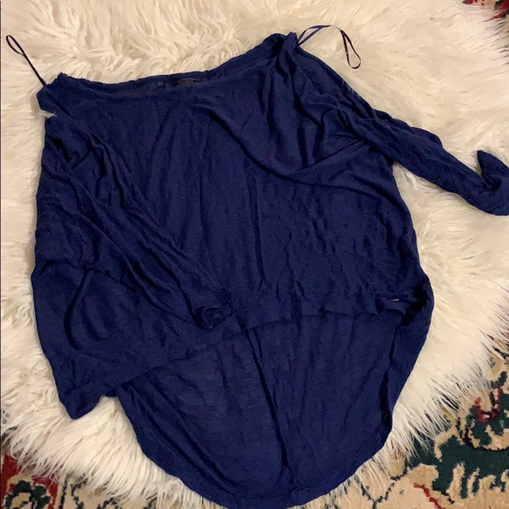 Guess Cold-Shoulder Top